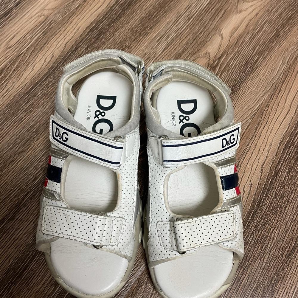 D & G kids sandals